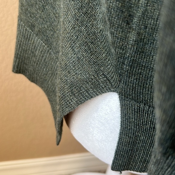 Loft green cowl neck tunic sweater, size small petite - Picture 7 of 7